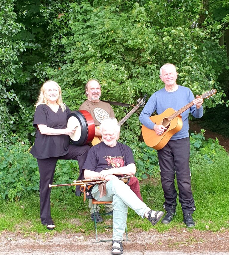 GENTLE BREEZE – Irish & Scottish Folk